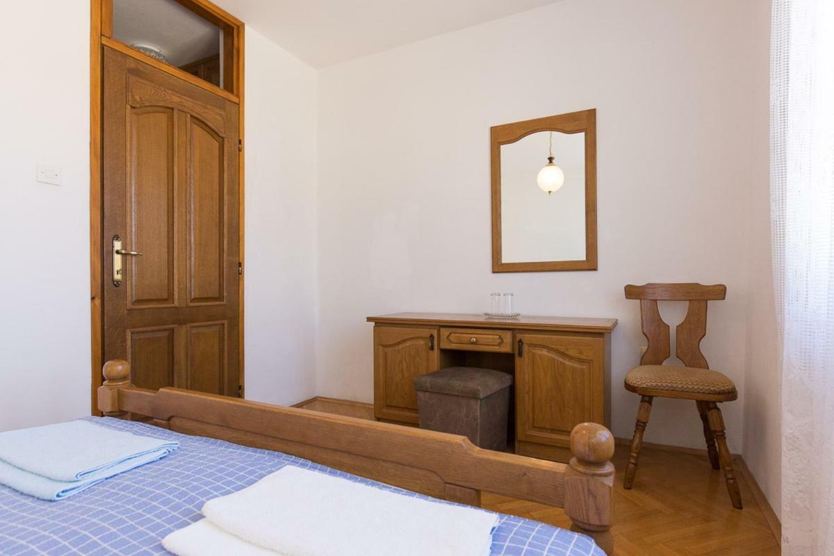 Rooms Miramare Крк Екстер'єр фото