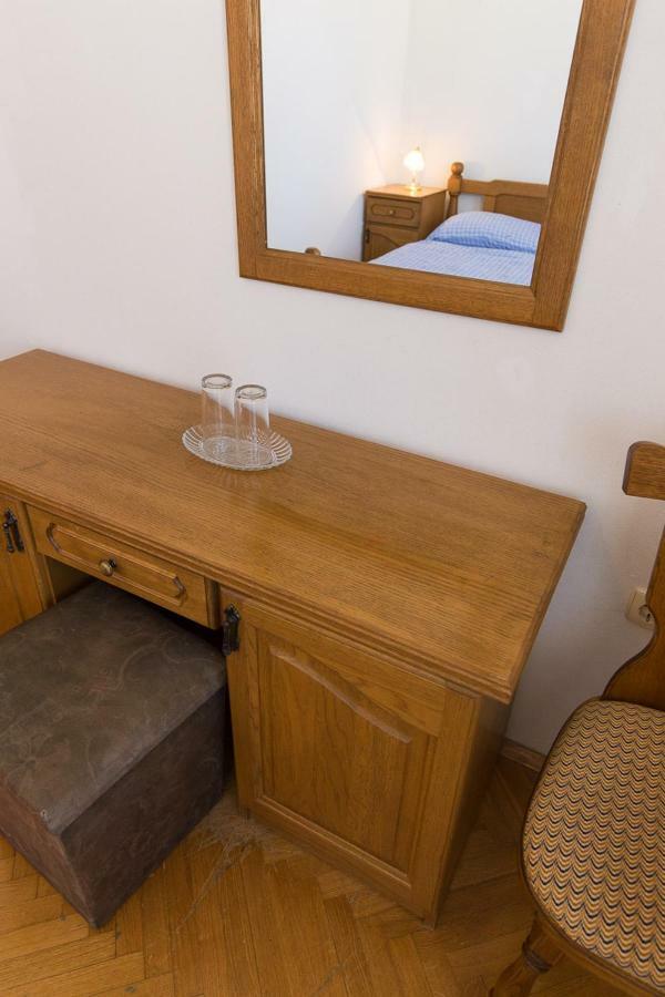 Rooms Miramare Крк Екстер'єр фото